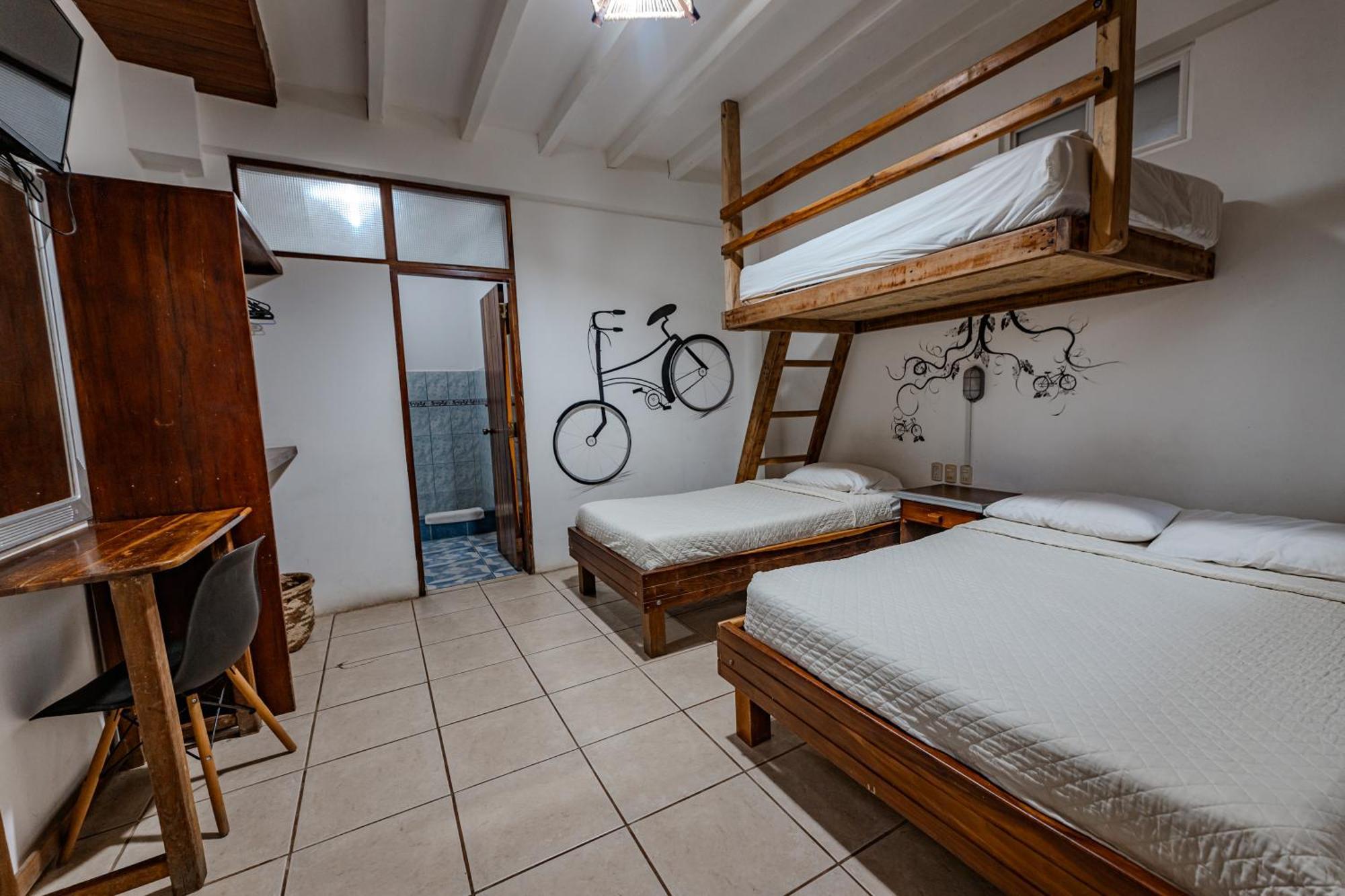 Hotel Nantu Hosteria Puerto Lopez Bagian luar foto