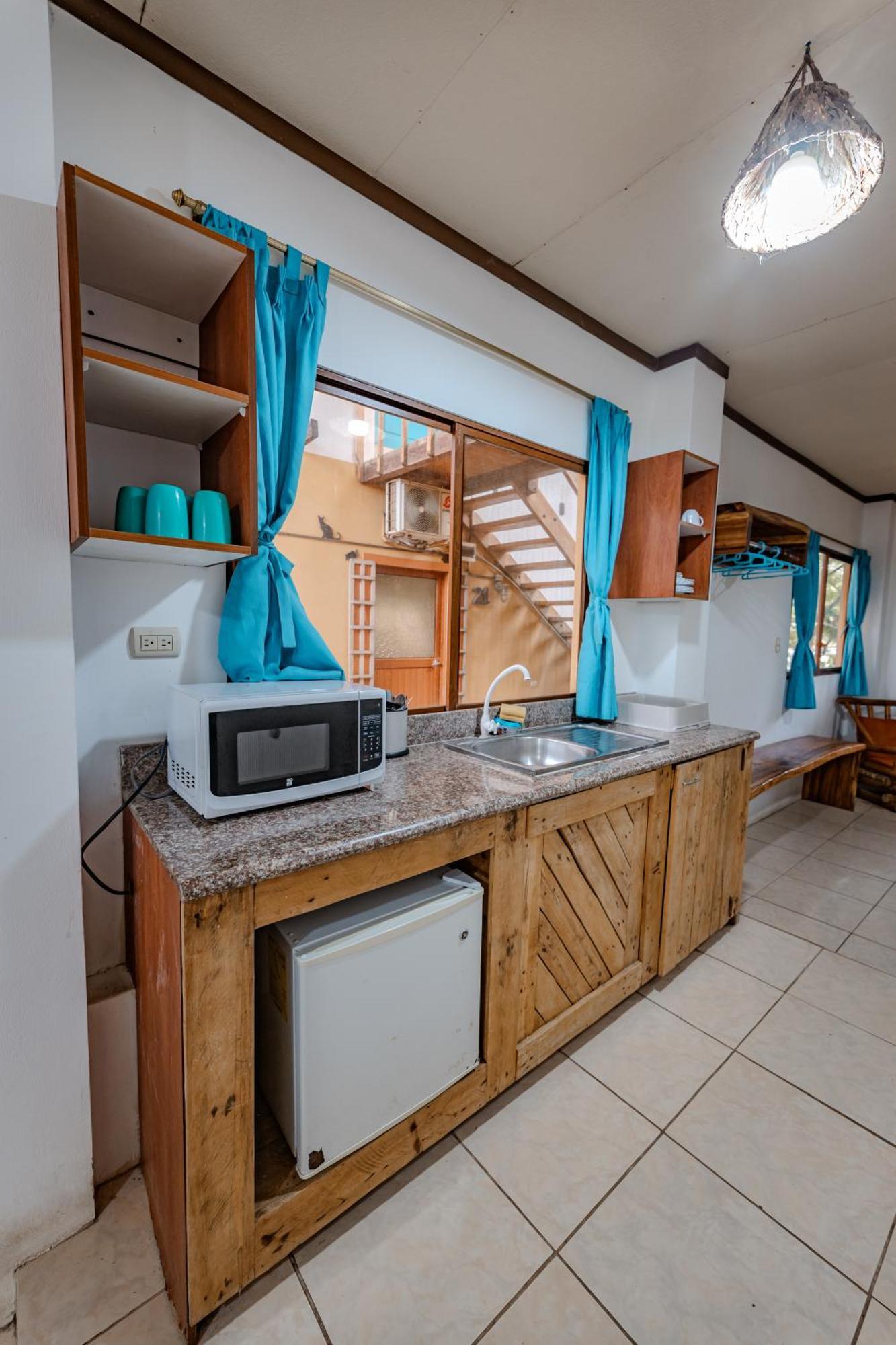 Hotel Nantu Hosteria Puerto Lopez Bagian luar foto