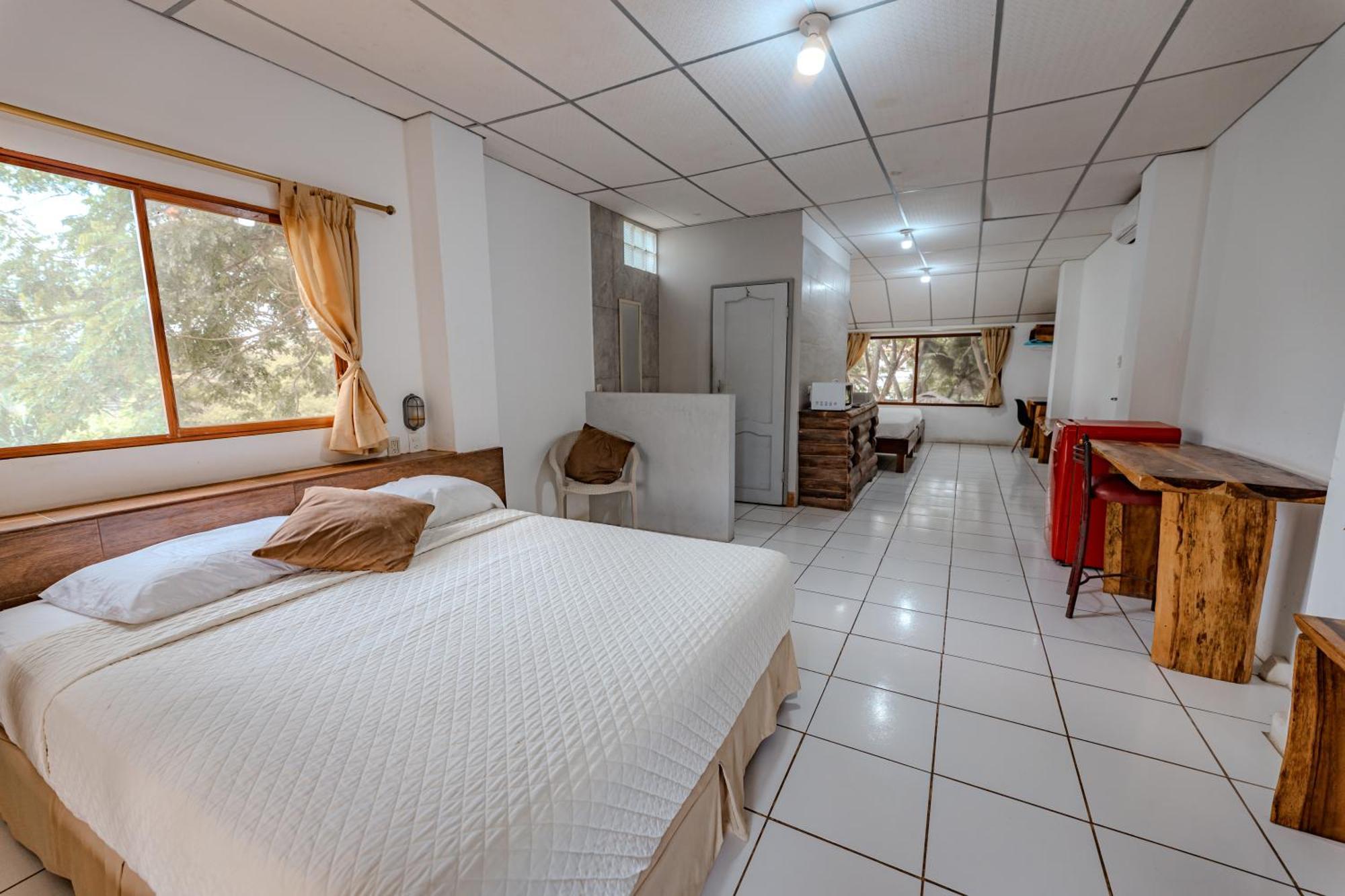 Hotel Nantu Hosteria Puerto Lopez Bagian luar foto