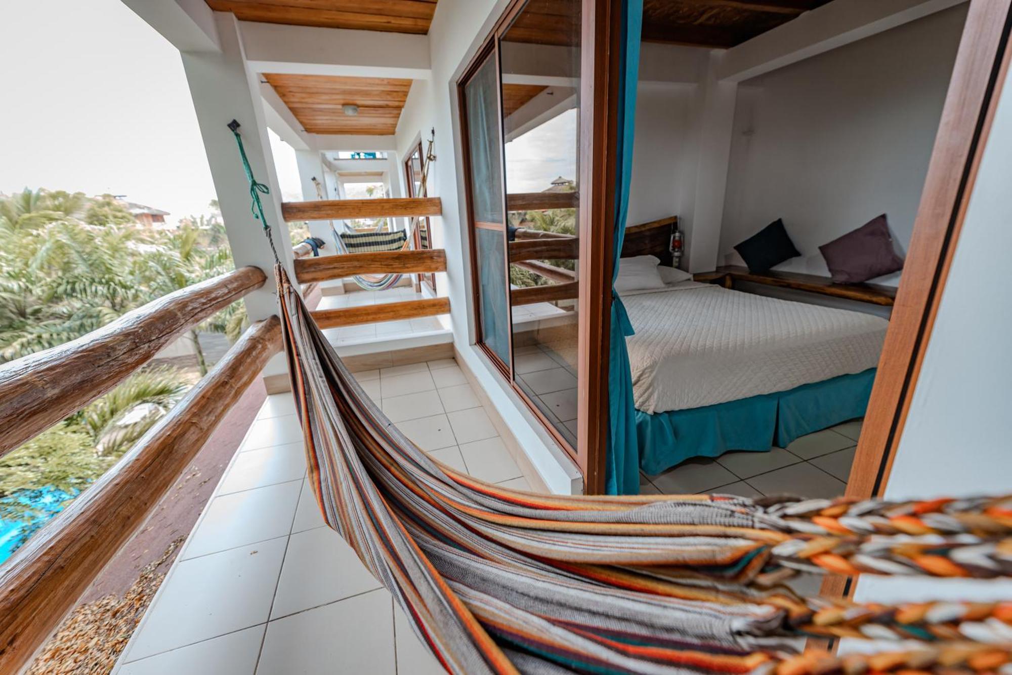 Hotel Nantu Hosteria Puerto Lopez Bagian luar foto