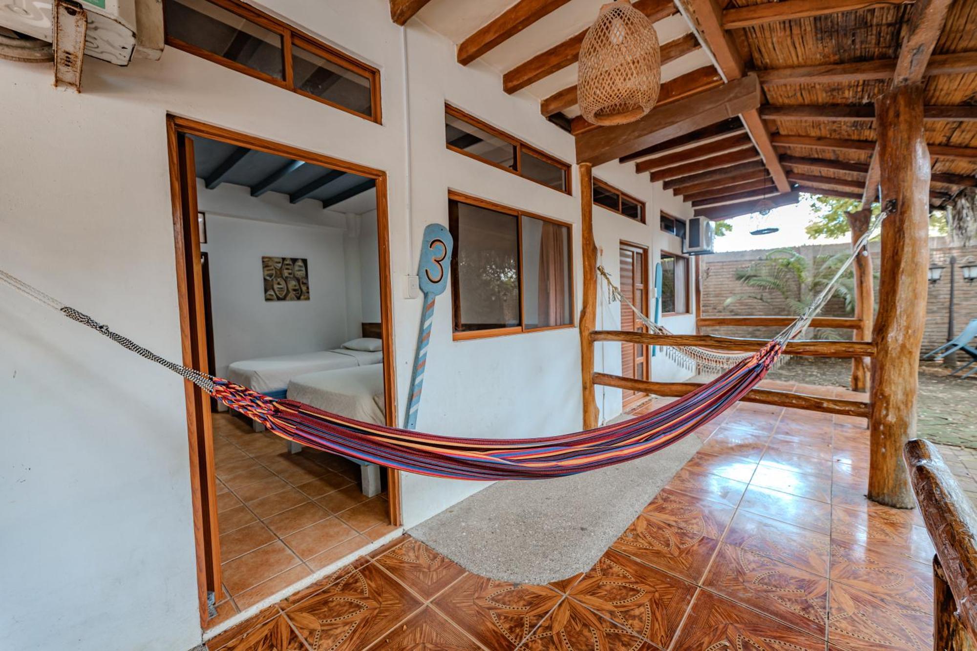Hotel Nantu Hosteria Puerto Lopez Bagian luar foto