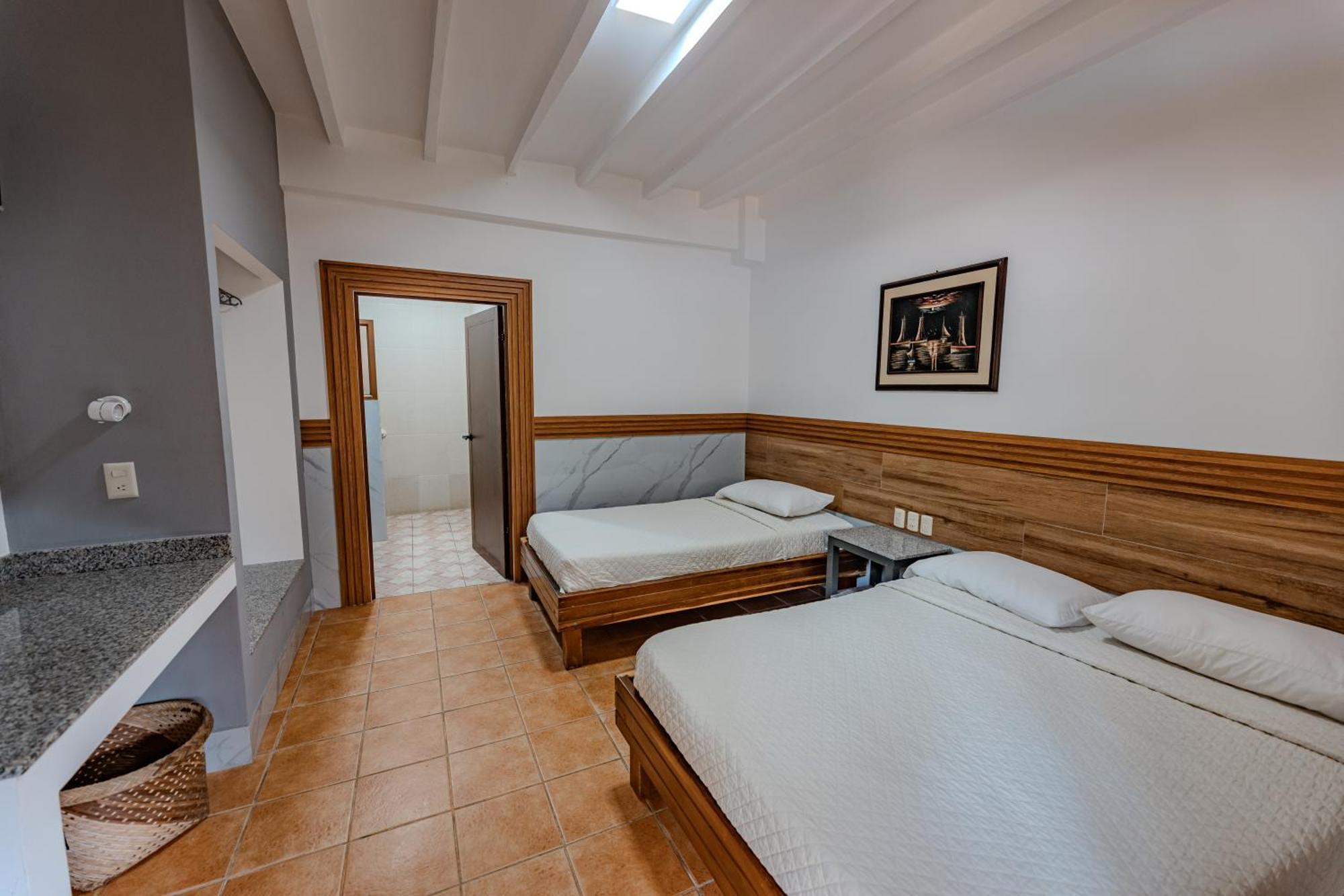 Hotel Nantu Hosteria Puerto Lopez Bagian luar foto