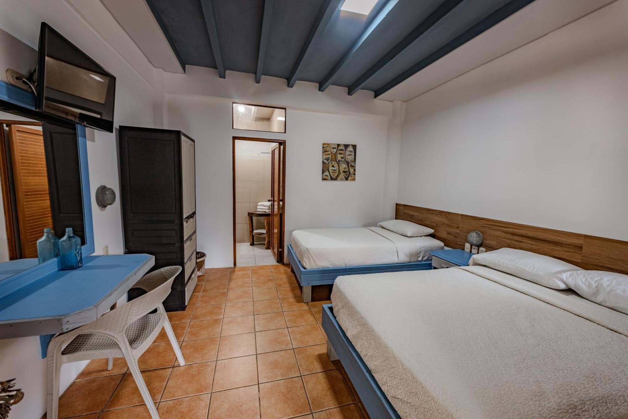 Hotel Nantu Hosteria Puerto Lopez Bagian luar foto