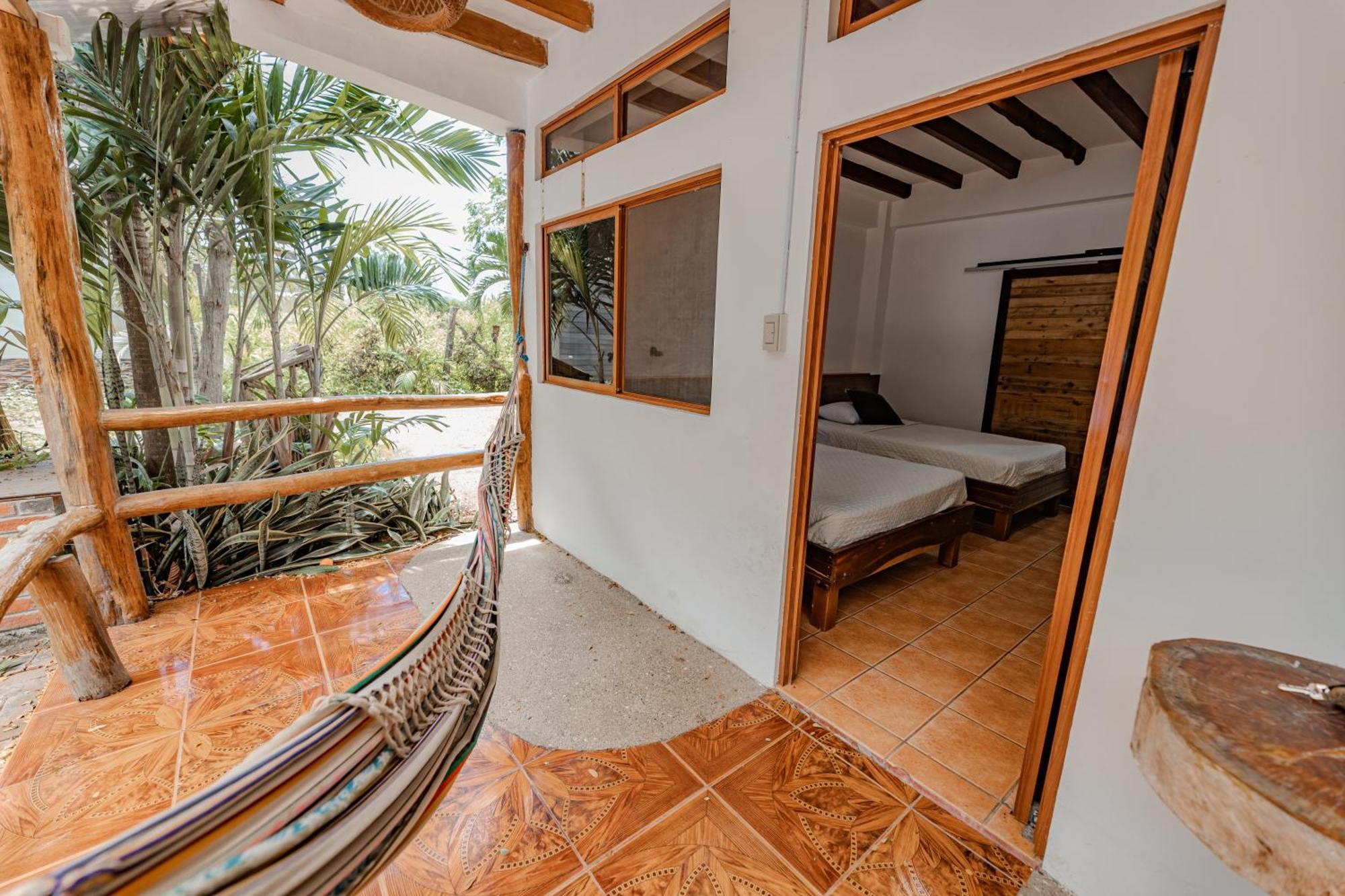 Hotel Nantu Hosteria Puerto Lopez Bagian luar foto