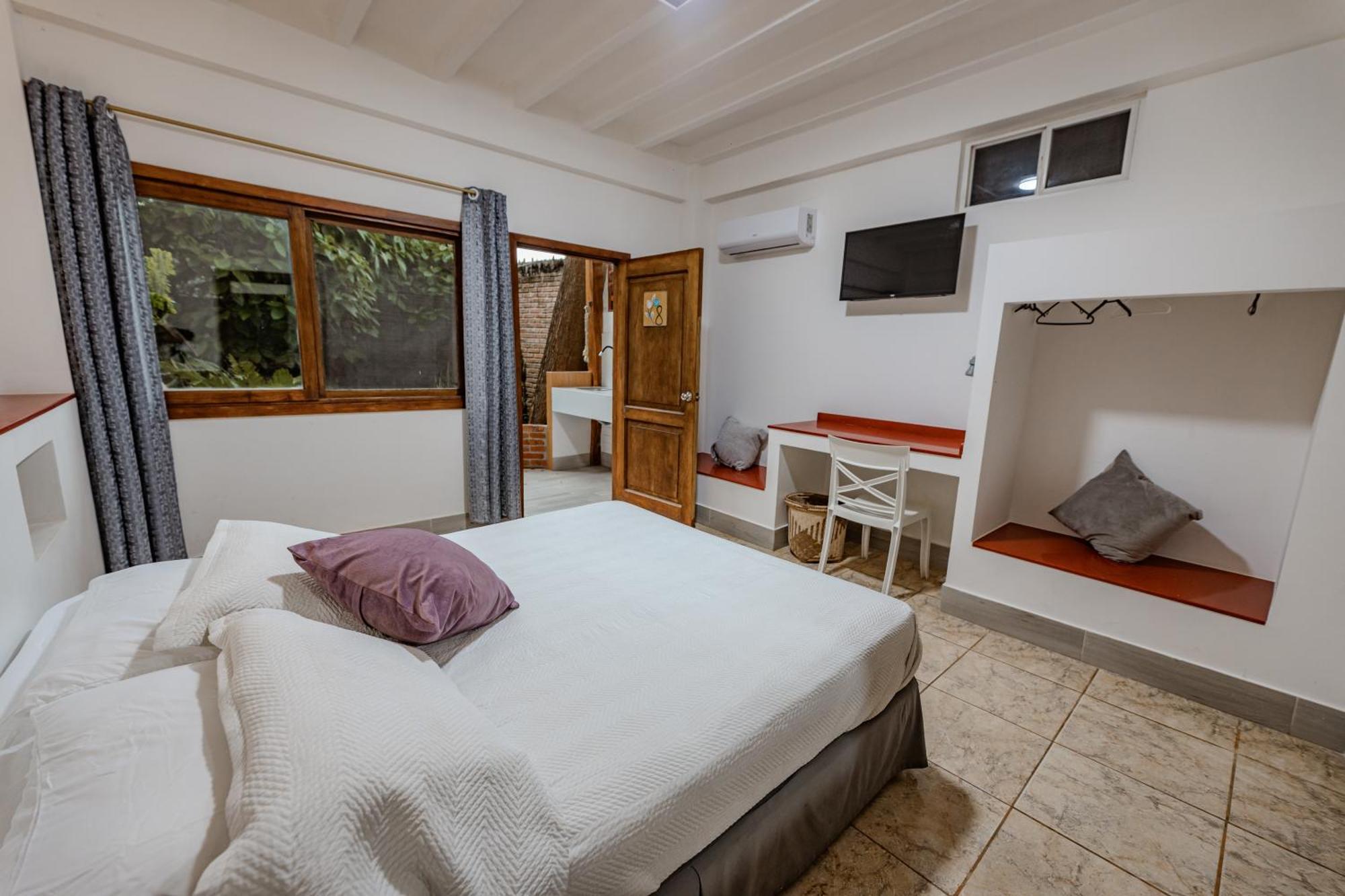 Hotel Nantu Hosteria Puerto Lopez Bagian luar foto